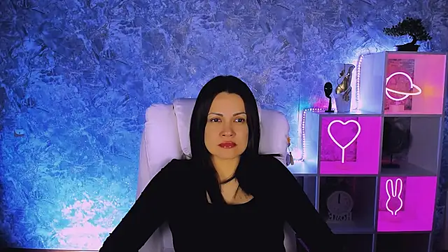 karolina robinson online show from March 4, 2026, 12:00 pm