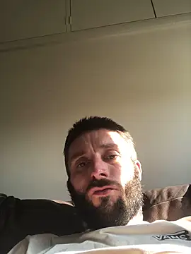 pezzerb7 online show from June 30, 2026, 5:14 pm