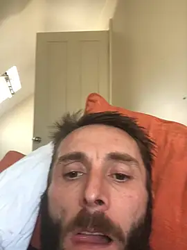 pezzerb7 online show from July 9, 2026, 12:53 pm