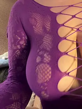 Snapshot of Best-B00bs chatting on February 19, 2026, 9:00 pm Best-B00bs online show from February 19, 2026, 9:00 pm