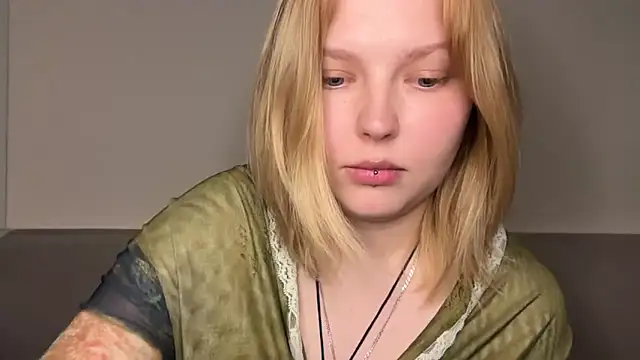 Ophelia Ritz online show from May 29, 2026, 8:40 pm