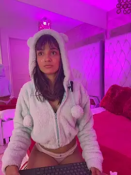 Snapshot of Kitty_madness chatting on February 10, 2026, 8:24 pm Kitty madness online show from February 10, 2026, 8:24 pm