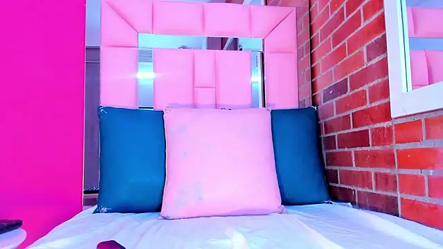 Snapshot of Baby_doll_XOXO chatting on February 10, 2026, 2:43 pm Baby doll XOXO online show from February 10, 2026, 2:43 pm