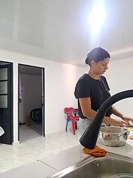 Cris18sexy online show from February 25, 2026, 3:10 pm