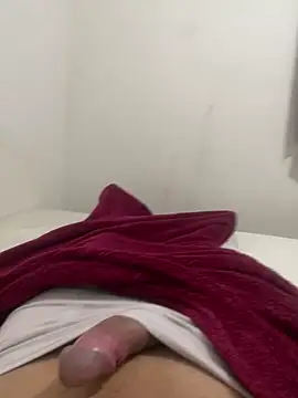 Snapshot of Henryzer7 chatting on February 14, 2026, 3:47 am Henryzer7 online show from February 14, 2026, 3:47 am