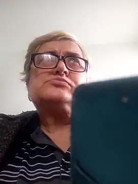 Snapshot of SusanStar874 chatting on February 1, 2026, 11:42 am SusanStar874 online show from February 1, 2026, 11:42 am