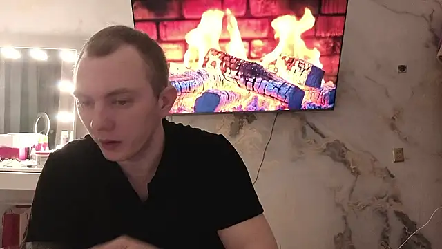 Snapshot of Crystal_Nuts chatting on March 2, 2026, 6:47 am Crystal Nuts online show from March 2, 2026, 6:47 am