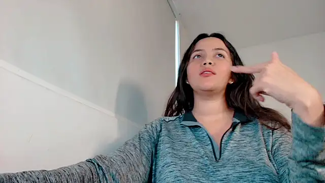 paulina ponce online show from April 8, 2026, 10:43 pm