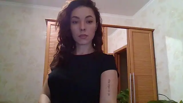 Dream Petal  online show from March 15, 2026, 4:46 pm