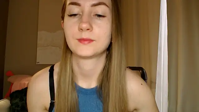 Snapshot of BluueSilk chatting on December 30, 2024, 12:20 pm BluueSilk online show from December 30, 2024, 12:20 pm