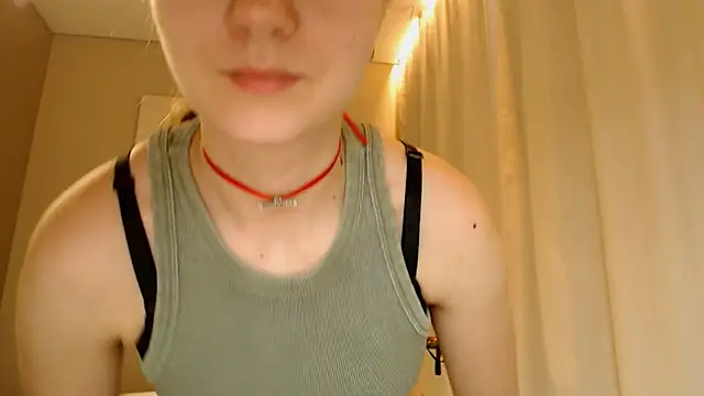 Snapshot of BluueSilk chatting on January 10, 2025, 12:26 pm BluueSilk online show from January 10, 2025, 12:26 pm