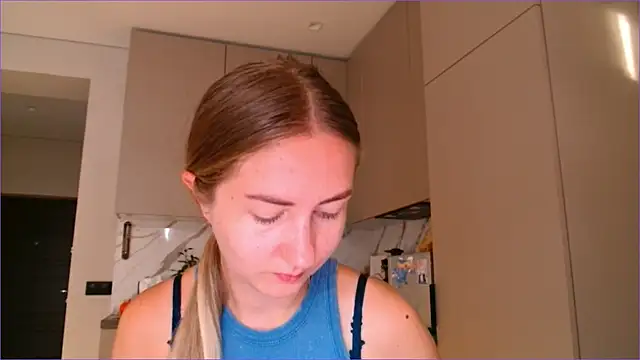 BluueSilk online show from November 3, 2025, 6:36 am