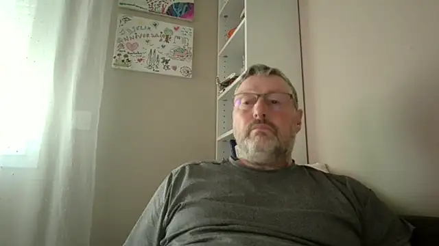 doudou310 online show from March 27, 2026, 6:08 am