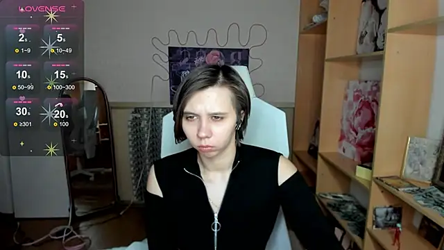 Snapshot of Scarlet_Sirenn chatting on February 24, 2026, 8:34 am Scarlet Sirenn online show from February 24, 2026, 8:34 am