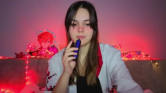 Snapshot of _momomochi_ chatting on February 1, 2026, 4:49 pm momomochi online show from February 1, 2026, 4:49 pm