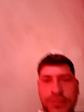 Snapshot of elvergon23139 chatting on February 6, 2026, 3:15 pm elvergon23139 online show from February 6, 2026, 3:15 pm