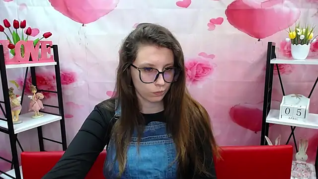 LilianaShine online show from April 5, 2026, 5:15 am