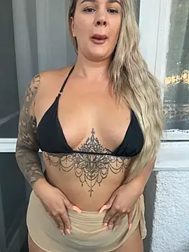 sexybatwomen33 online show from July 18, 2026, 5:00 am