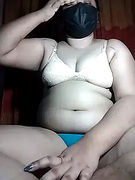 x -hot online show from April 5, 2026, 6:05 pm