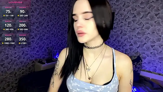 IeshaOsorio online show from March 26, 2026, 6:19 am