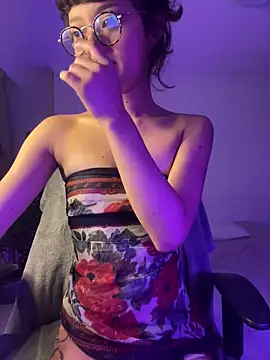 Snapshot of Miamhua-Cat- chatting on February 6, 2026, 6:29 am Miamhua-Cat- online show from February 6, 2026, 6:29 am