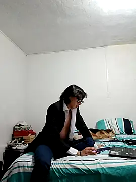 Snapshot of Particular0189 chatting on February 5, 2026, 6:51 am Particular0189 online show from February 5, 2026, 6:51 am