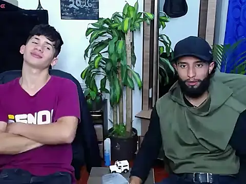  noahdiaz online show from February 25, 2026, 4:33 am