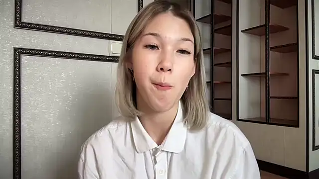 lilXdomiii online show from April 13, 2026, 10:43 am