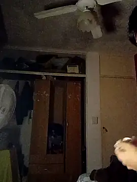 honeymannn online show from April 8, 2026, 5:18 am