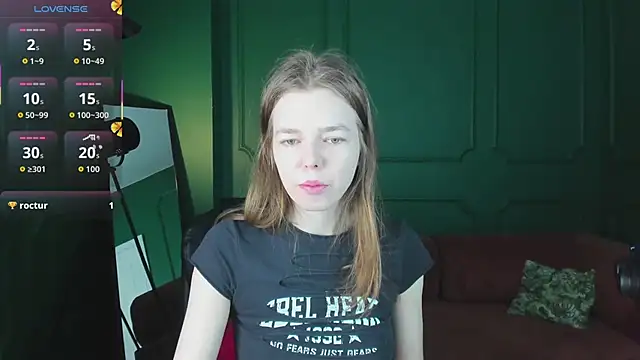 Snapshot of _Tina_Tayllor_ chatting on March 31, 2026, 9:26 pm Tina Tayllor online show from March 31, 2026, 9:26 pm