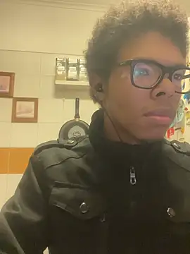 Snapshot of ELPikaPreta chatting on February 5, 2026, 4:06 am ELPikaPreta online show from February 5, 2026, 4:06 am