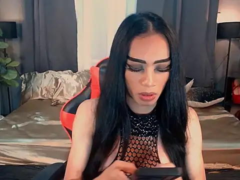 Snapshot of VeshtidaTS chatting on February 3, 2026, 6:40 am VeshtidaTS online show from February 3, 2026, 6:40 am