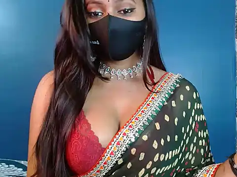 Snapshot of Hotginni4 chatting on February 13, 2026, 4:14 pm Hotginni4 online show from February 13, 2026, 4:14 pm