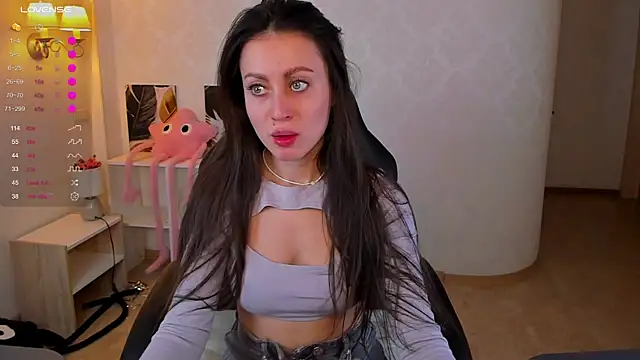 Snapshot of Eva_deep chatting on February 13, 2026, 4:30 am Eva deep online show from February 13, 2026, 4:30 am