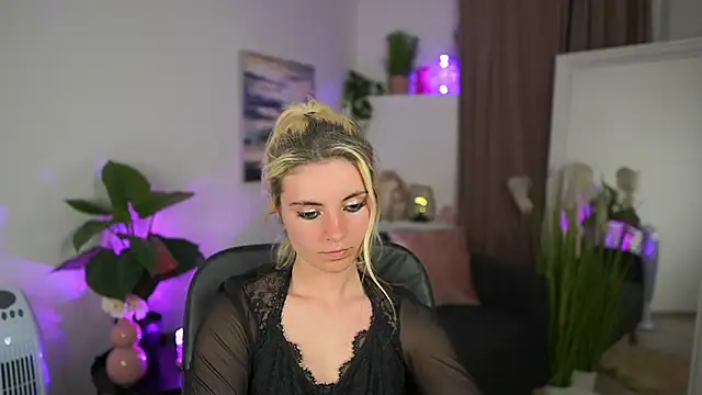 Jetpearl online show from April 30, 2026, 8:15 pm