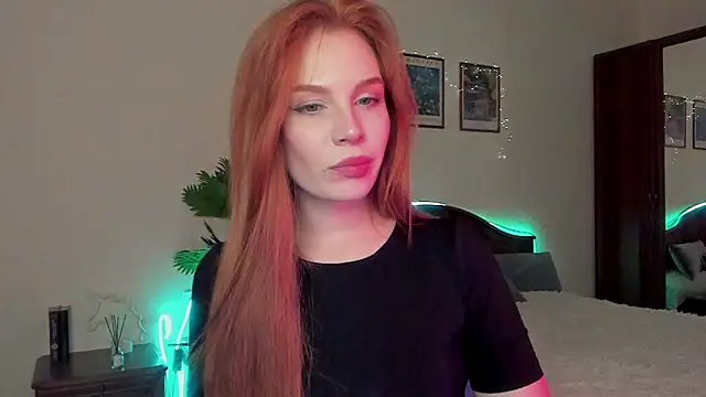 kelly love 222 online show from March 18, 2026, 7:39 pm