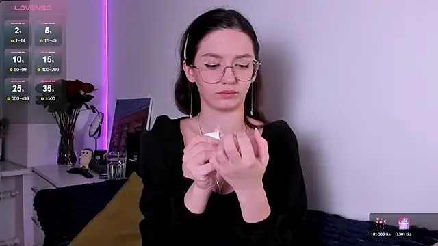 Snapshot of miabellee_ chatting on February 16, 2026, 7:32 pm miabellee online show from February 16, 2026, 7:32 pm