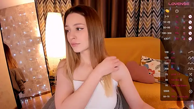 Snapshot of cherrykississ chatting on February 21, 2026, 8:37 am cherrykississ online show from February 21, 2026, 8:37 am