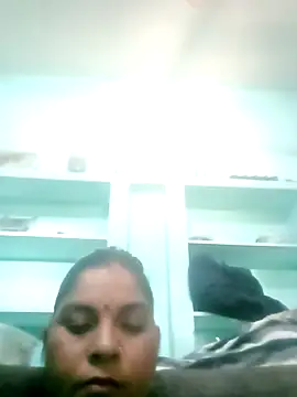 Rajni248096 online show from March 5, 2026, 8:32 am