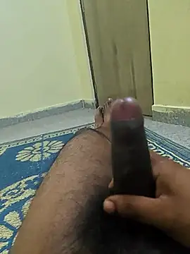 Romantic boy143 online show from June 6, 2026, 11:42 pm