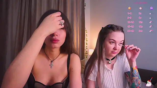 AricaPetties online show from April 3, 2026, 8:23 am