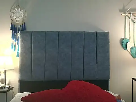 NatalyGuzman26 online show from March 11, 2026, 10:54 am