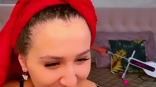 JasminUqueen online show from February 10, 2026, 1:10 am