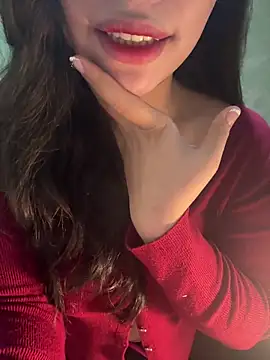 Snapshot of QuynhAnh_2k1 chatting on February 8, 2026, 2:15 am QuynhAnh 2k1 online show from February 8, 2026, 2:15 am