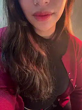 Snapshot of QuynhAnh_2k1 chatting on February 9, 2026, 7:34 am QuynhAnh 2k1 online show from February 9, 2026, 7:34 am