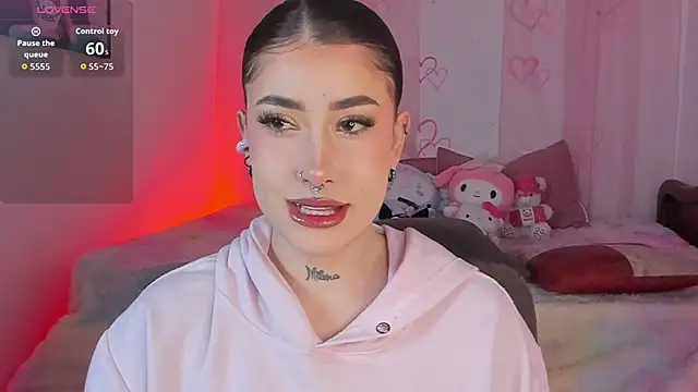 Snapshot of Tamara_uwu chatting on February 19, 2026, 10:17 pm Tamara uwu online show from February 19, 2026, 10:17 pm