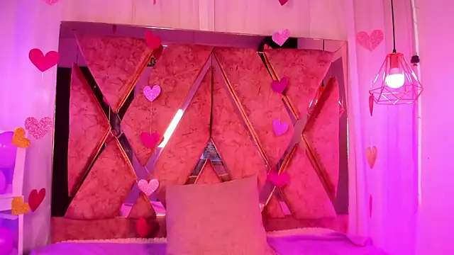 Snapshot of shantal_cooper_ chatting on February 18, 2026, 7:10 pm shantal cooper online show from February 18, 2026, 7:10 pm