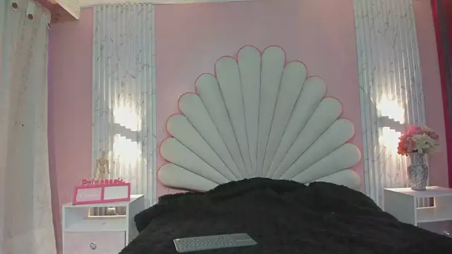 Snapshot of Kateemos chatting on February 23, 2026, 2:03 pm Kateemos online show from February 23, 2026, 2:03 pm