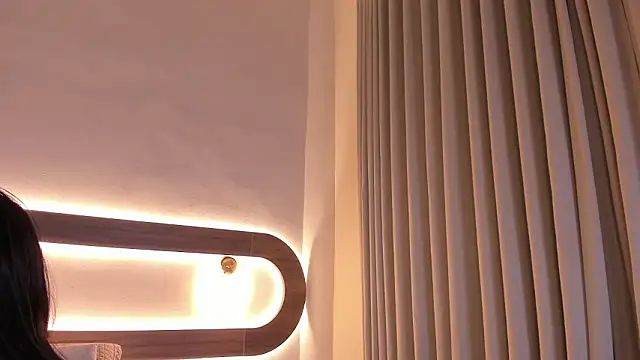 Snapshot of Violeta_sum chatting on February 17, 2026, 12:12 pm Violeta sum online show from February 17, 2026, 12:12 pm