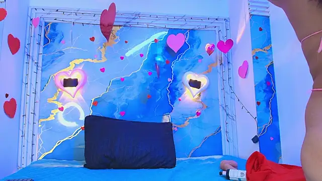 crystal love08 online show from February 5, 2026, 7:18 pm